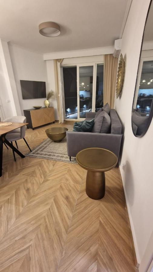 Luxury Apartments In Downtown Of Perea Peraía Exteriör bild
